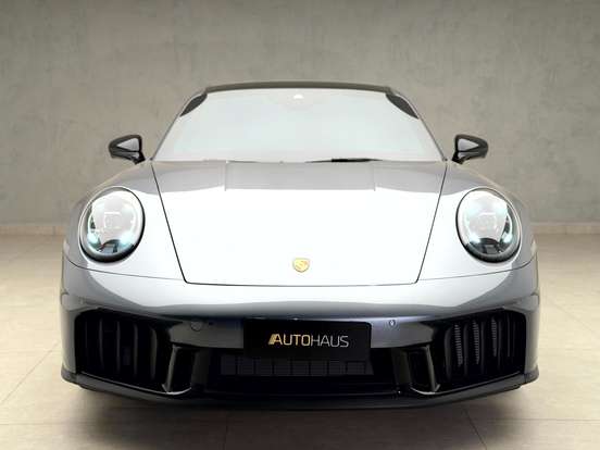 PORSCHE-911-2025