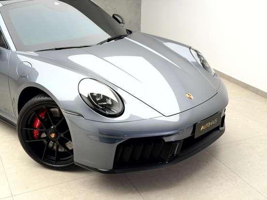 PORSCHE-911-2025