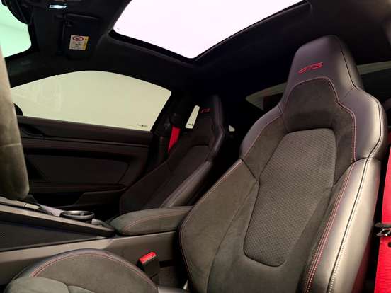 PORSCHE-911-2025