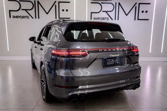 PORSCHE-CAYENNE-2019