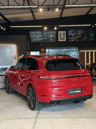 PORSCHE-CAYENNE-2024