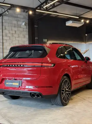 PORSCHE-CAYENNE-2024