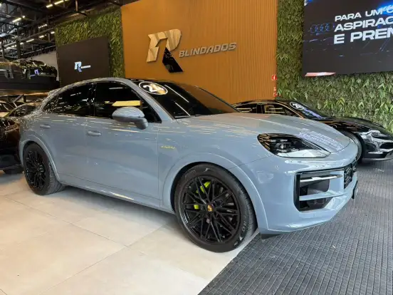 PORSCHE-CAYENNE-2024