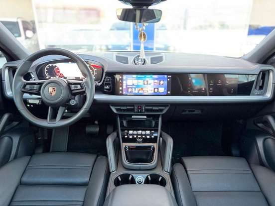 PORSCHE-CAYENNE-2025