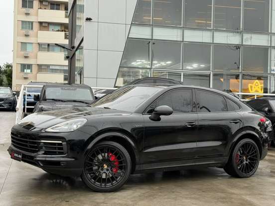 PORSCHE-CAYENNE-2023