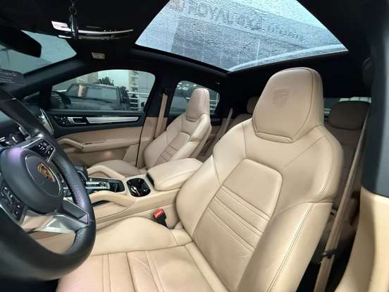 PORSCHE-CAYENNE-2023