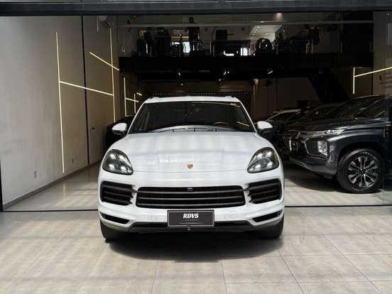PORSCHE-CAYENNE-2022