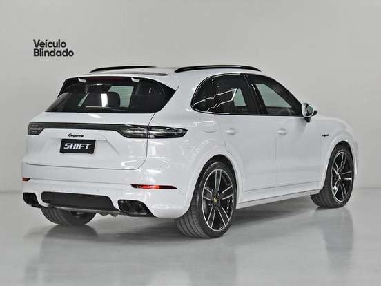 PORSCHE-CAYENNE-2023
