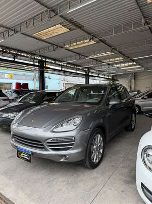 PORSCHE-CAYENNE-2013