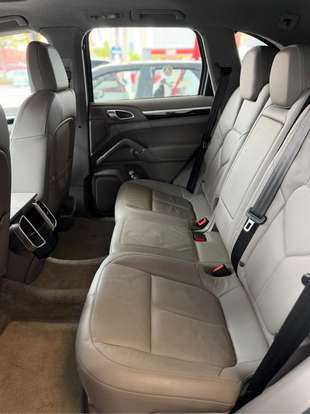 PORSCHE-CAYENNE-2013