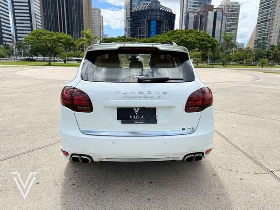 PORSCHE-CAYENNE-2013