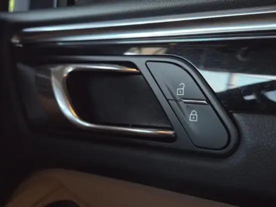 PORSCHE-MACAN-2.0 TURBO GASOLINA PDK PORSCHE-MACAN-2025