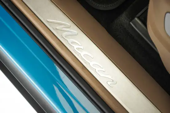 PORSCHE-MACAN-2022