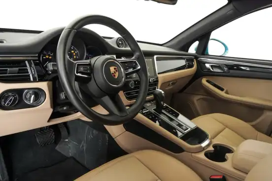 PORSCHE-MACAN-2022