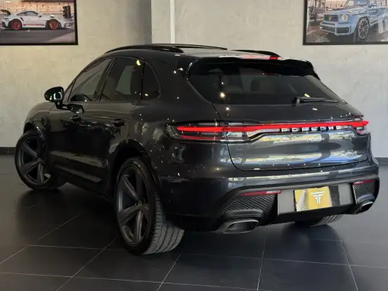 PORSCHE-MACAN-2022