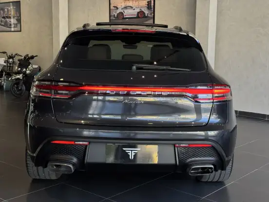 PORSCHE-MACAN-2022