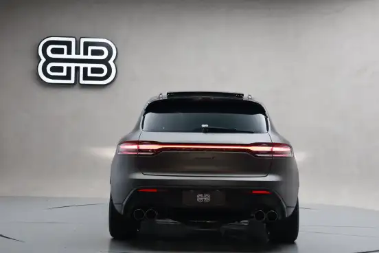 PORSCHE-MACAN-2023