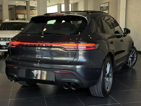 PORSCHE-MACAN-2024