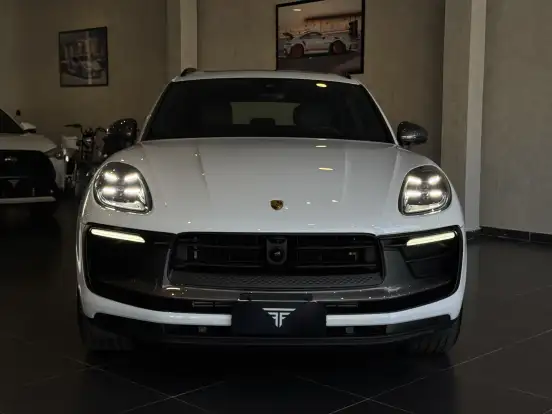 PORSCHE-MACAN-2024