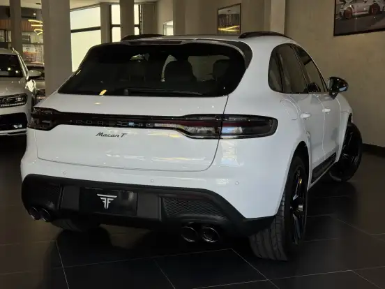 PORSCHE-MACAN-2024
