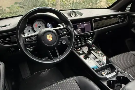 PORSCHE-MACAN-2022