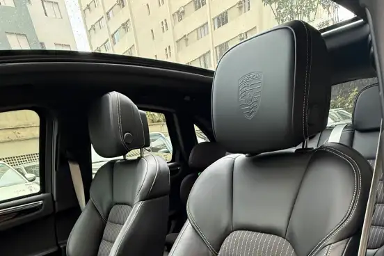 PORSCHE-MACAN-2022