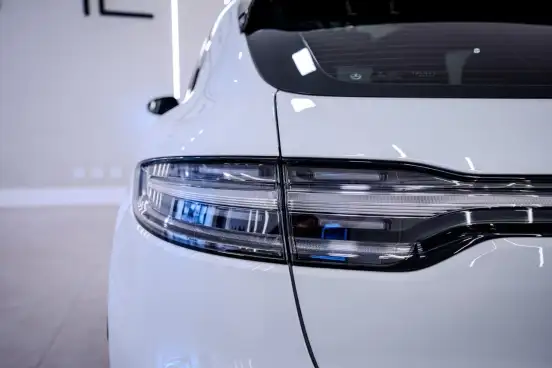 PORSCHE-MACAN-2023