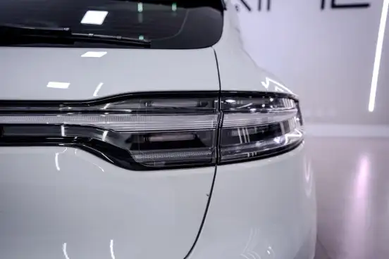 PORSCHE-MACAN-2023
