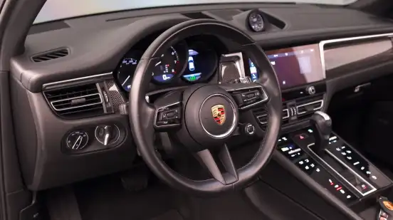 PORSCHE-MACAN-2023