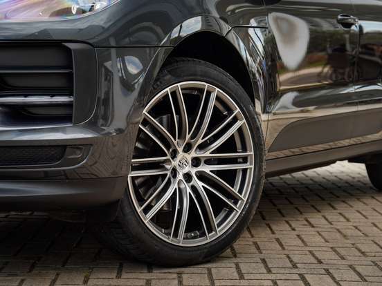 PORSCHE-MACAN-2.0 16V GASOLINA 4P AUTOMÁTICO PORSCHE-MACAN-2020
