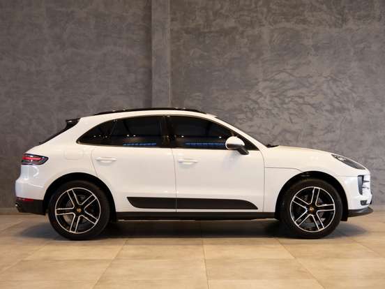 PORSCHE-MACAN-2020