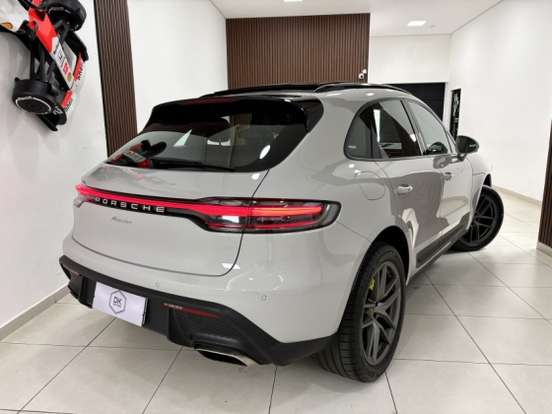 PORSCHE-MACAN-2022