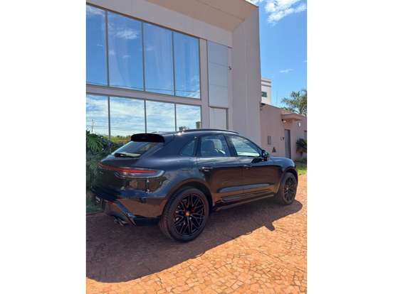 PORSCHE-MACAN-2023