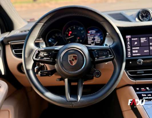 PORSCHE-MACAN-2022