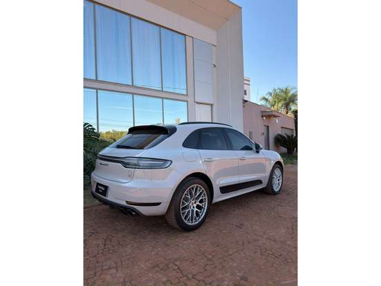 PORSCHE-MACAN-2020