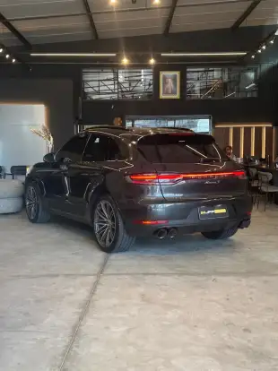 PORSCHE-MACAN-2019