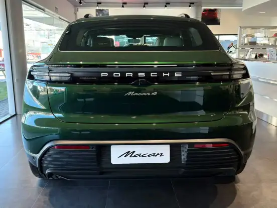 PORSCHE-MACAN-2026