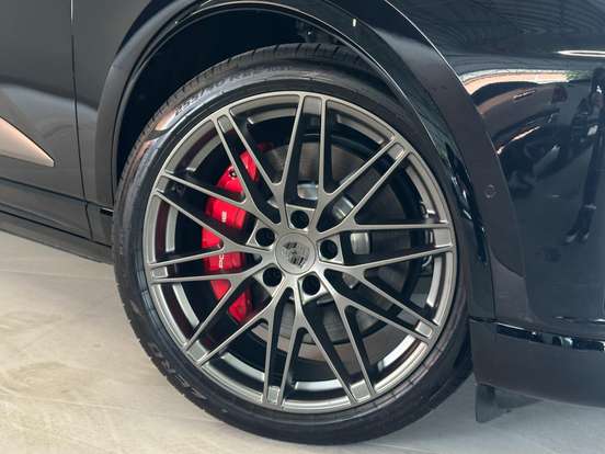 PORSCHE-MACAN-2025