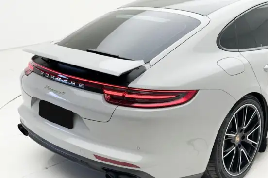 PORSCHE-PANAMERA-2020