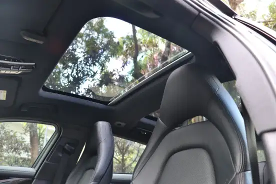 PORSCHE-PANAMERA-2019