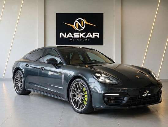 PORSCHE-PANAMERA-2022