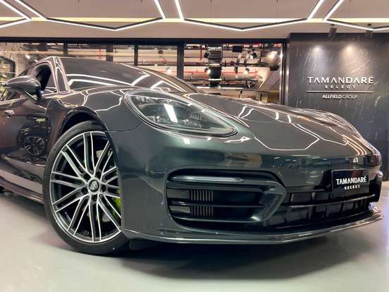 PORSCHE-PANAMERA-2021
