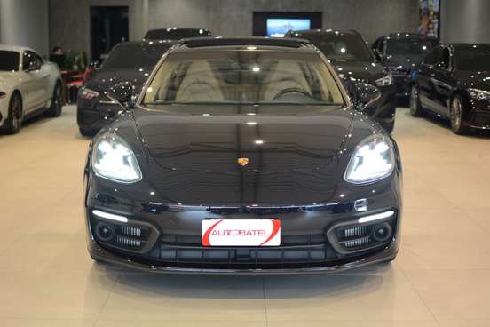 PORSCHE-PANAMERA-2023