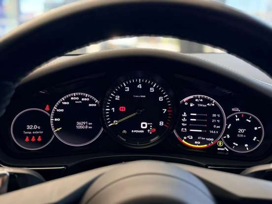 PORSCHE-PANAMERA-2023