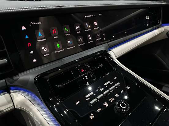 PORSCHE-PANAMERA-2024
