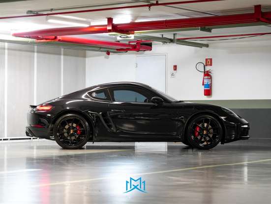 PORSCHE-718-2024