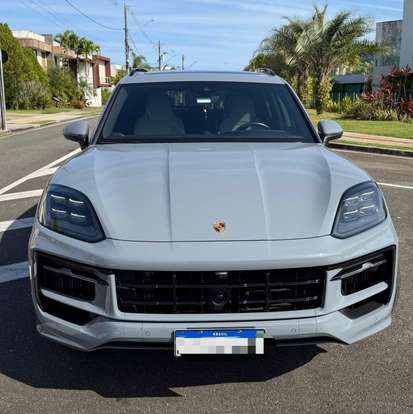 PORSCHE-CAYENNE-2024