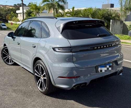 PORSCHE-CAYENNE-2024