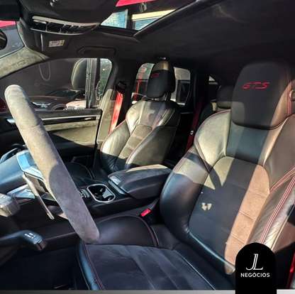 PORSCHE-CAYENNE-2015