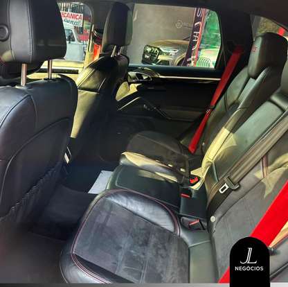 PORSCHE-CAYENNE-2015